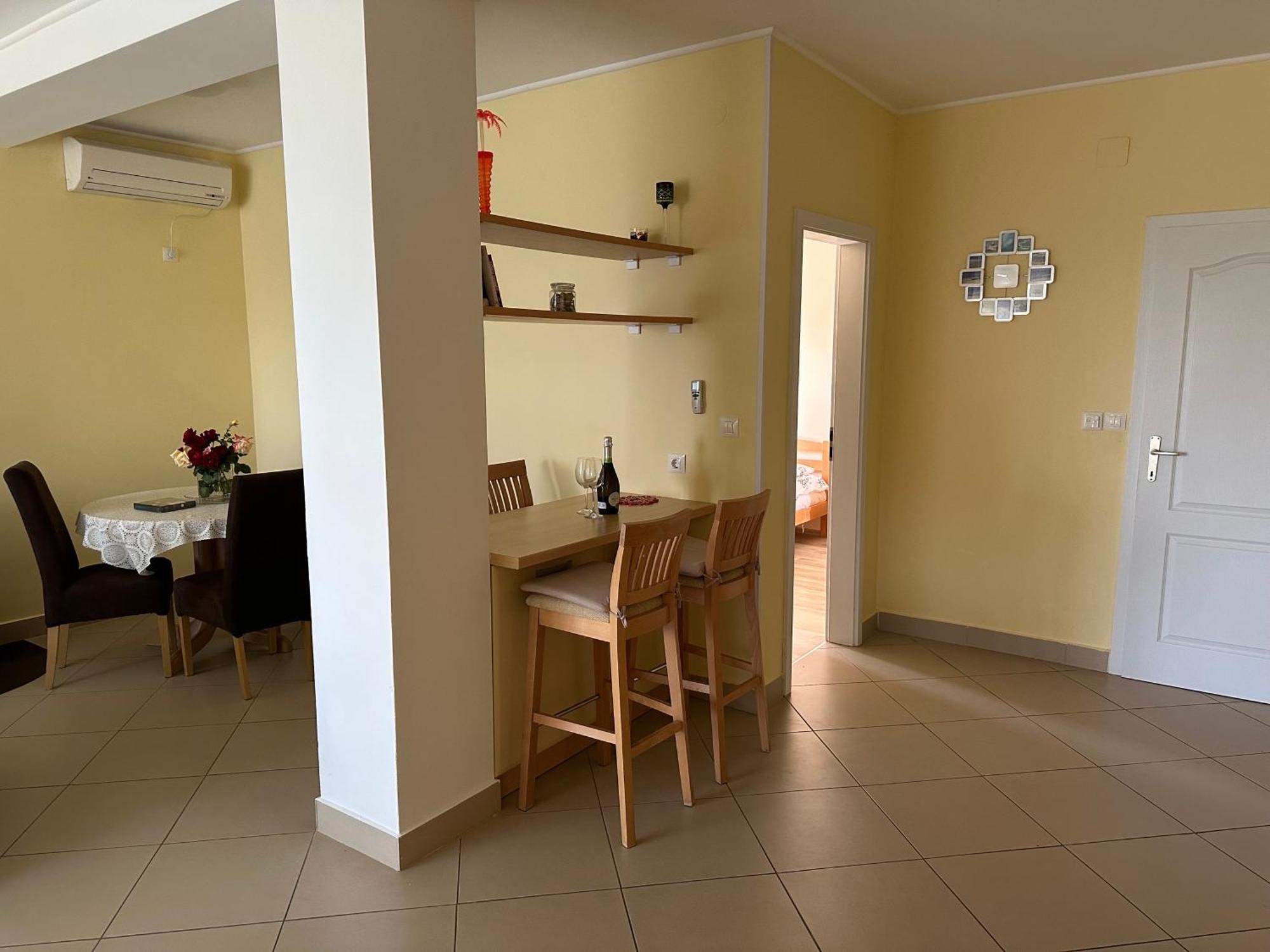 Spacious 1 Bedroom 4 Star Apartment, مْليني المظهر الخارجي الصورة