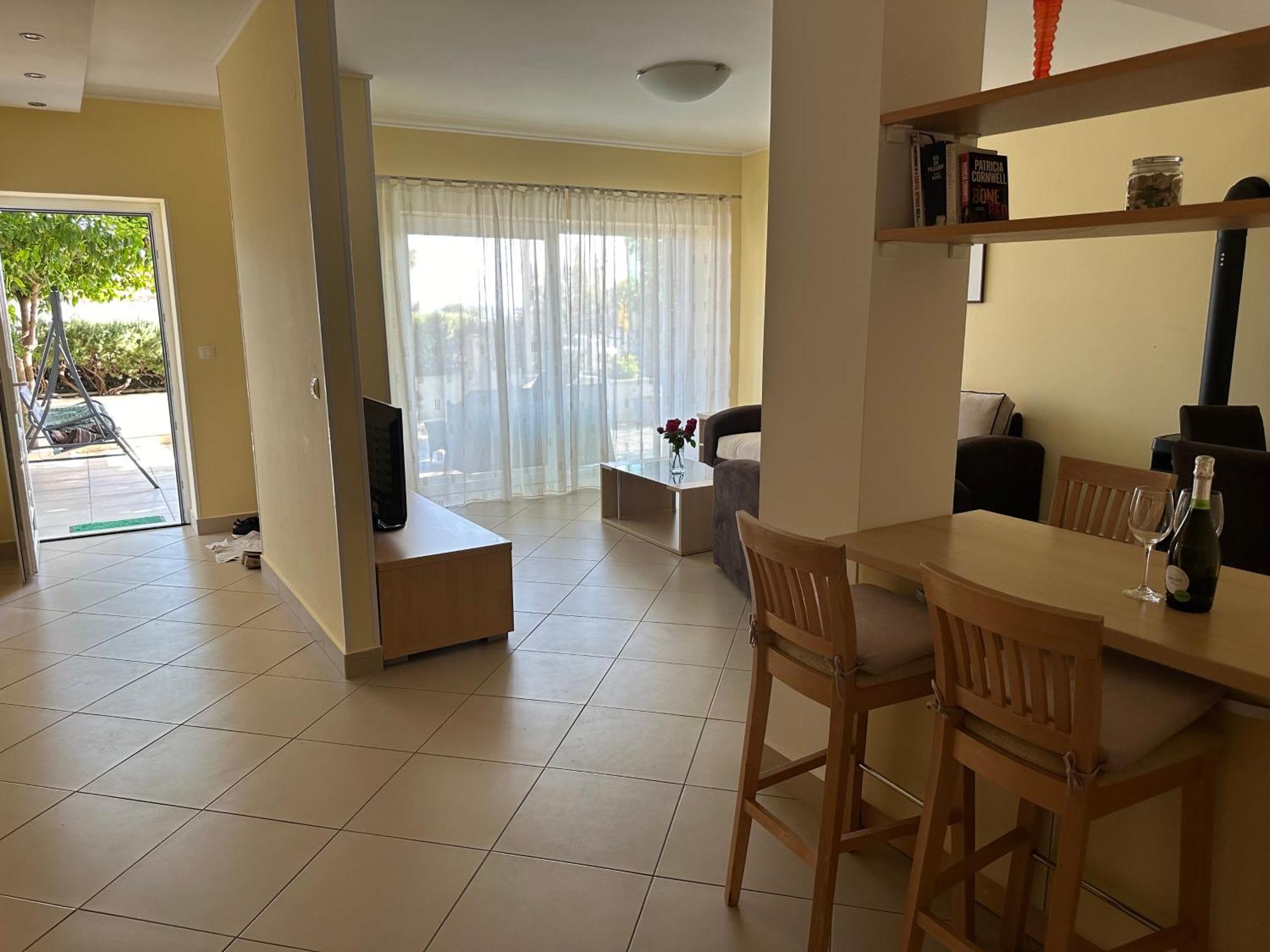 Spacious 1 Bedroom 4 Star Apartment, مْليني المظهر الخارجي الصورة