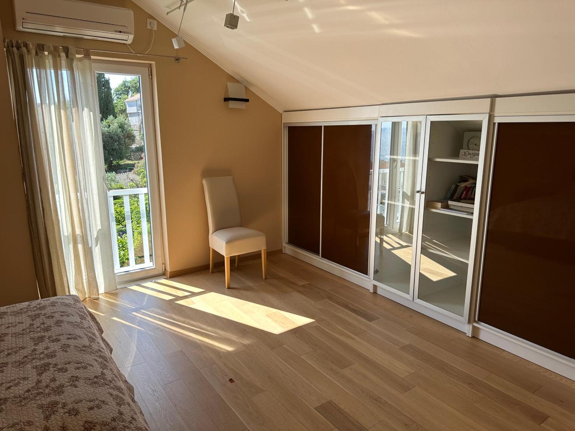Spacious 1 Bedroom 4 Star Apartment, مْليني المظهر الخارجي الصورة